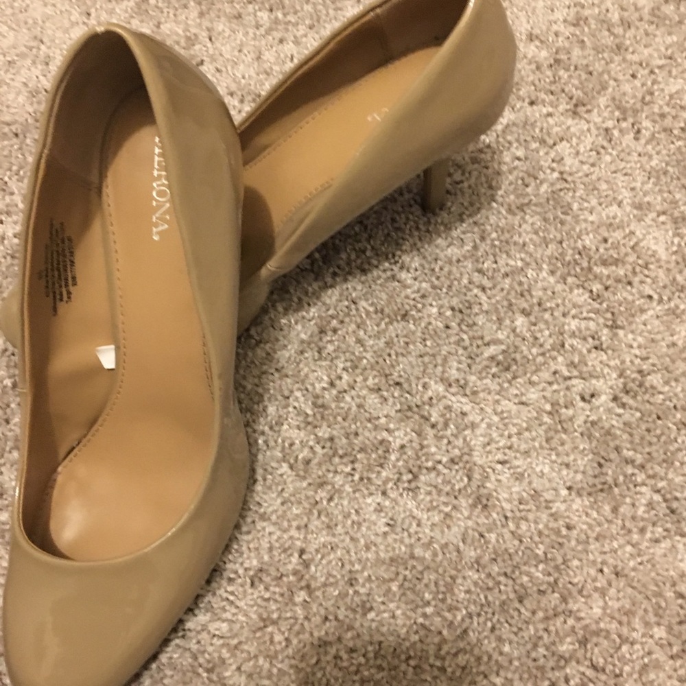 Tan heels!